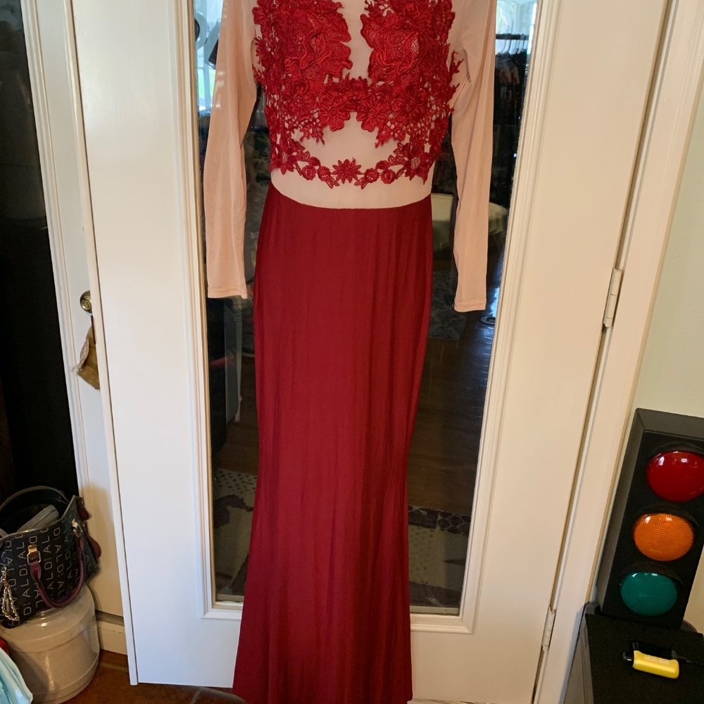 Dress - Picture 2 of 4
